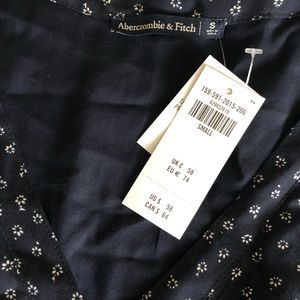 Abercrombie & Fitch Dresses - Abercrombie Blue Flowered Sundress Abercrombie & Fitch Dresses - Abercrombie Blue Flowered Sundress